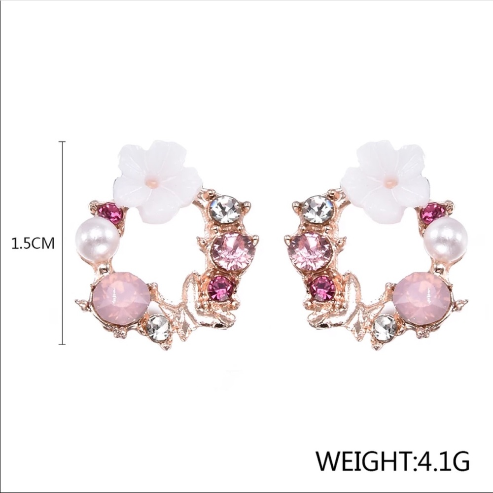 New White Pearl Flower Butterfly Earrings - Picture 2 of 4